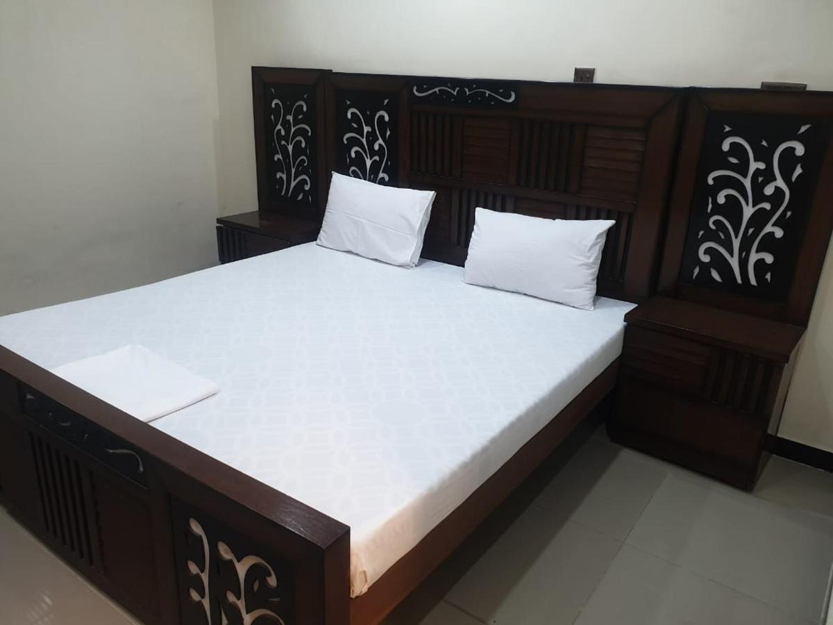 Dream Night Hotel Islamabad Exterior foto